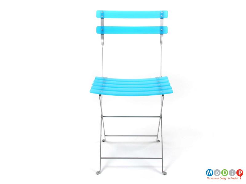 Front view of an Habitat folding chair showing the seat slats.