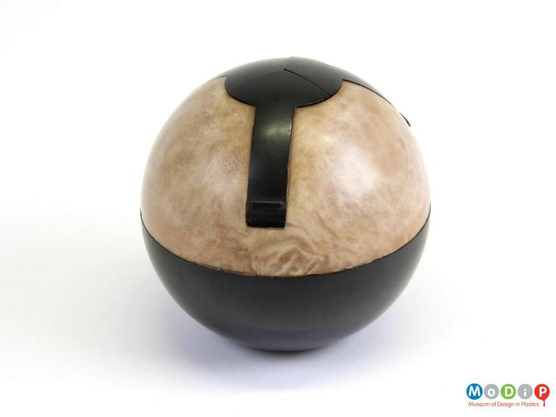 Top view of an ashtray showing the spherical shape.