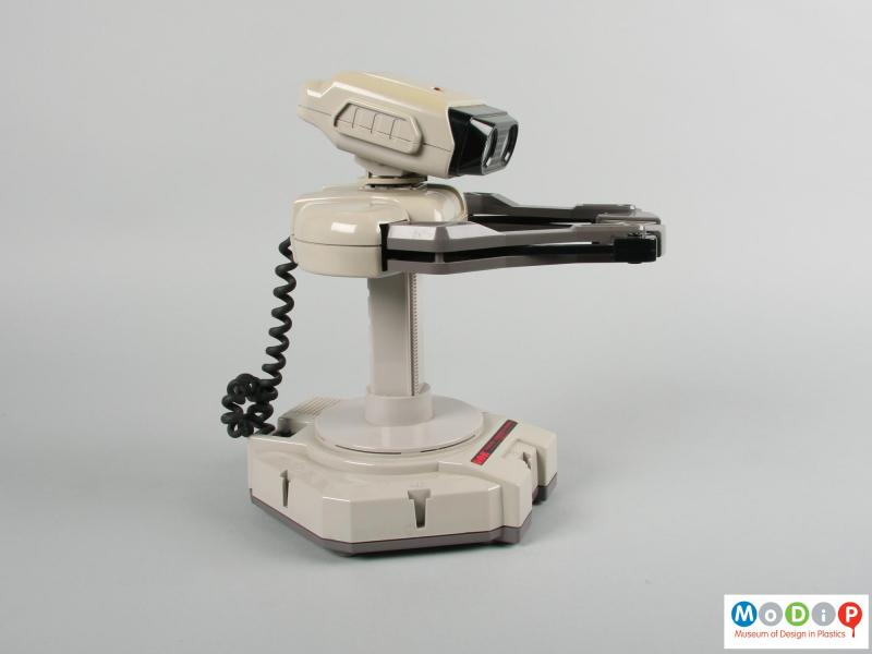 Side view of a robot showing the tilted head.