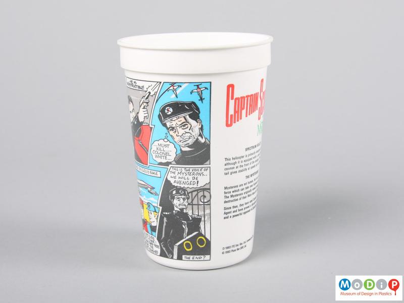 Side view of a Pizza Hut beaker showing the printed image.