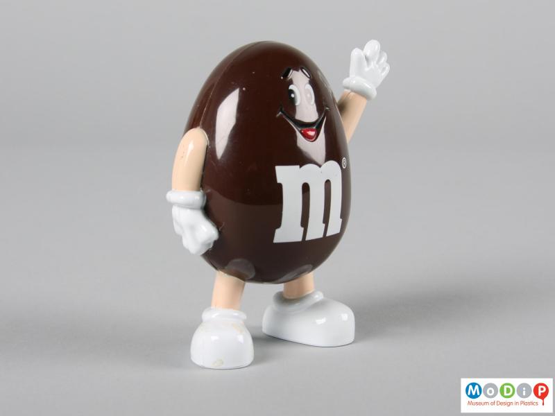 brown peanut m&m