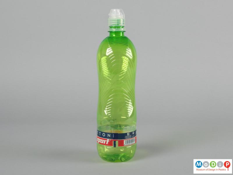 Side view of a Mattoni Sport bottle showing the grippy texture.