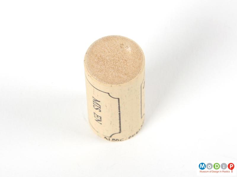 Top view of a cork showing the outer and inner textures.