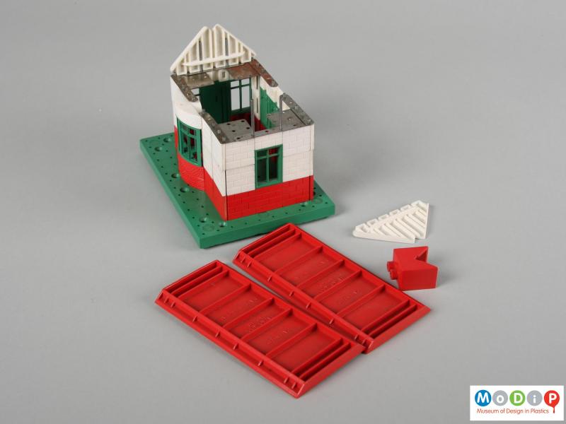 Side view of a building set showing the pieces.