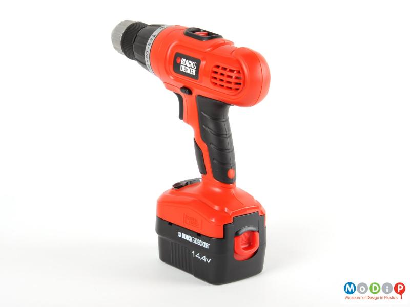 Rear view of an electric drill showing the grip on the handle.