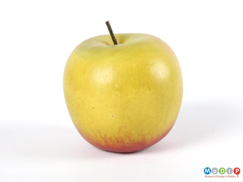 Side view of an apple showing the natural effect of the colouring.