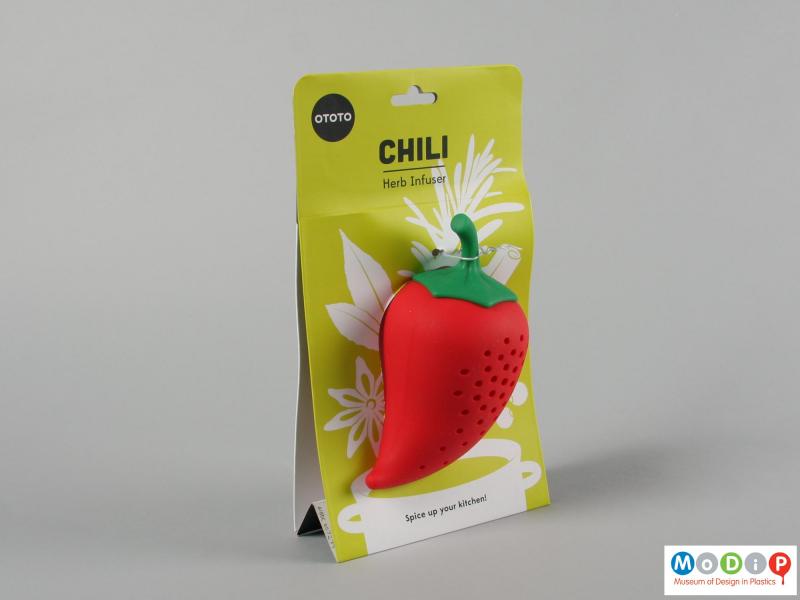 Front view of a herb infuser showing the packaging.