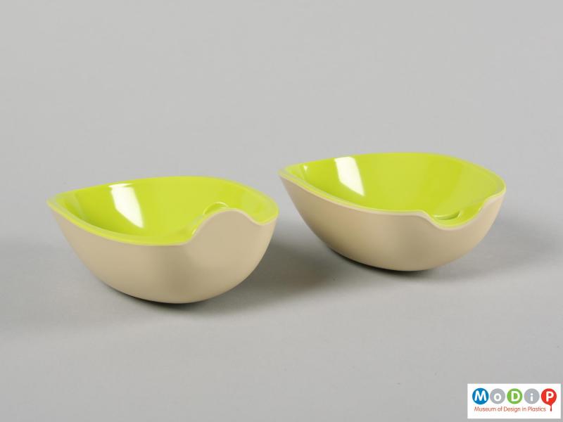 Side view of a serving bowl showing the two bowls side by side.