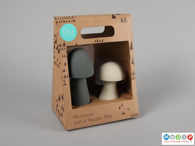 Front view of a set of salt and pepper mills showing the packaging.