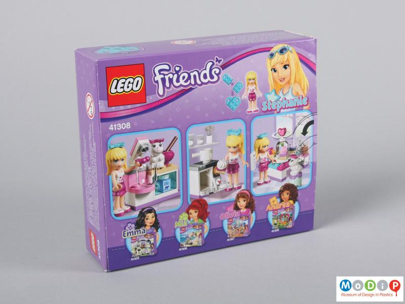 Rear view of a Lego set showing the packaging.