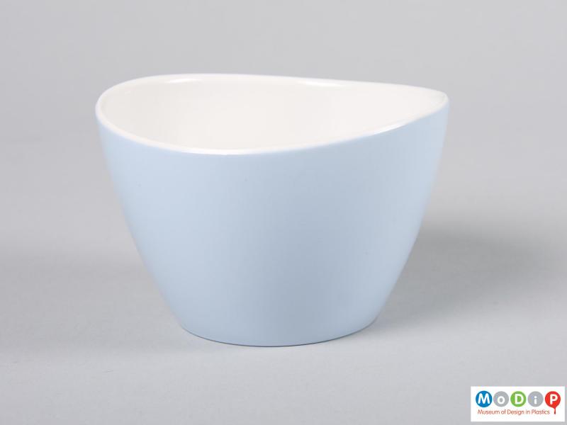 Side view of a bowl showing the elliptical shape.