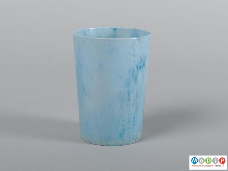 Side view of a beaker showing the mottled colouring.