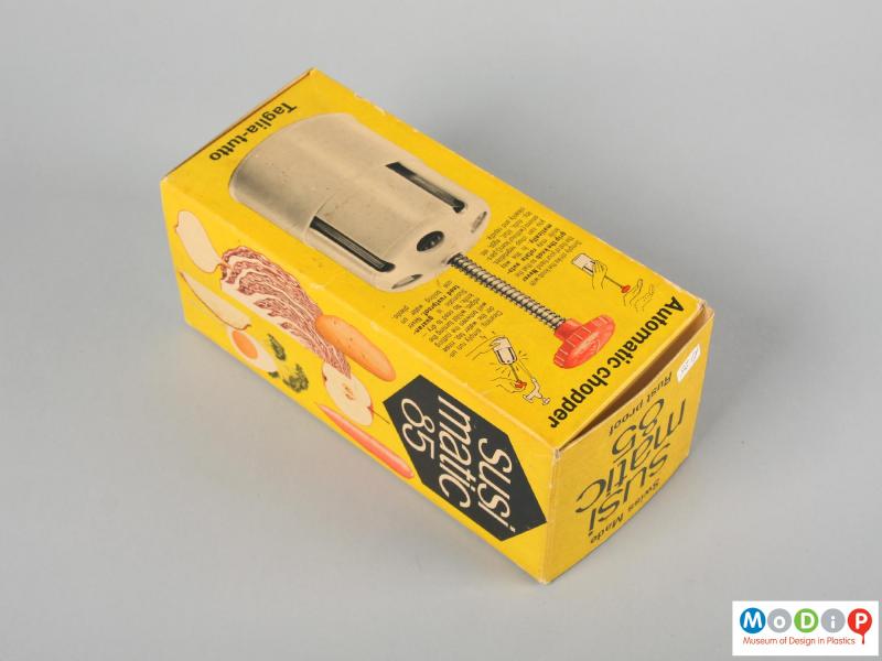Side view of a food chopper showing the packaging.