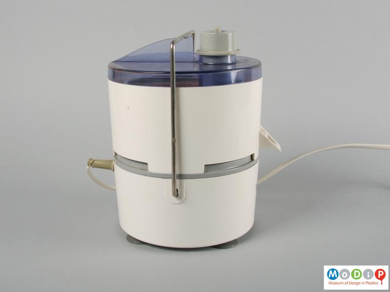 Side view of a juicer showing the blue lid.