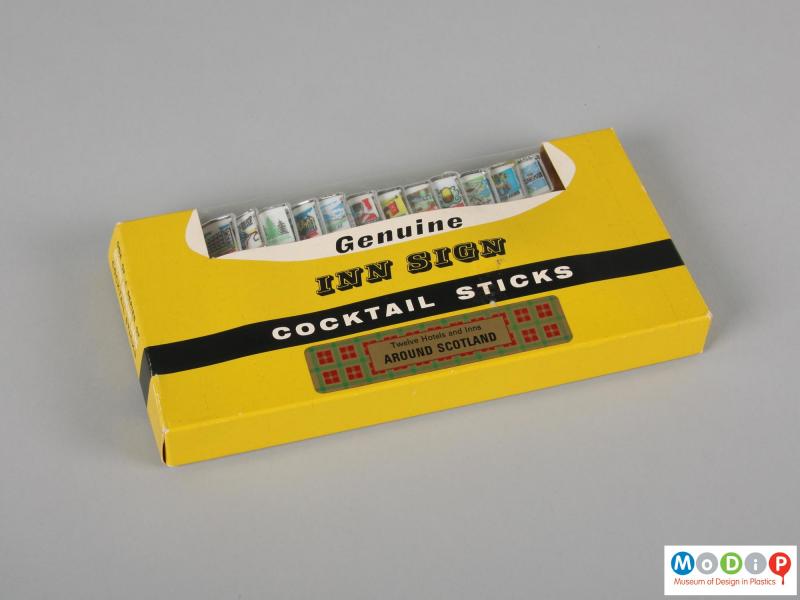 Front view of a set of cocktail sticks showing the packaging.