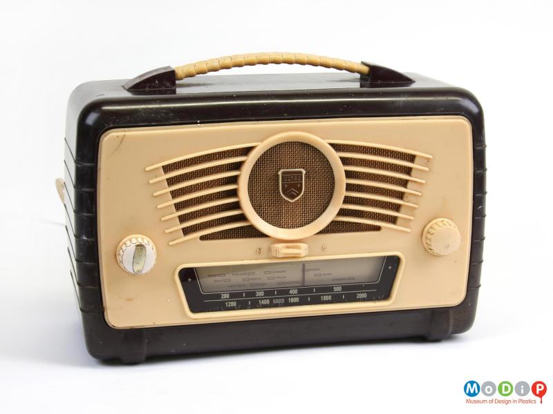 Front view of a radio showing cream coloured front panel.
