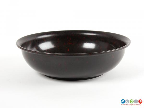 Side view of a bowl showing the lipped edge.