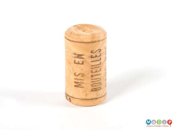 Side view of a cork showing the cork like patterning.