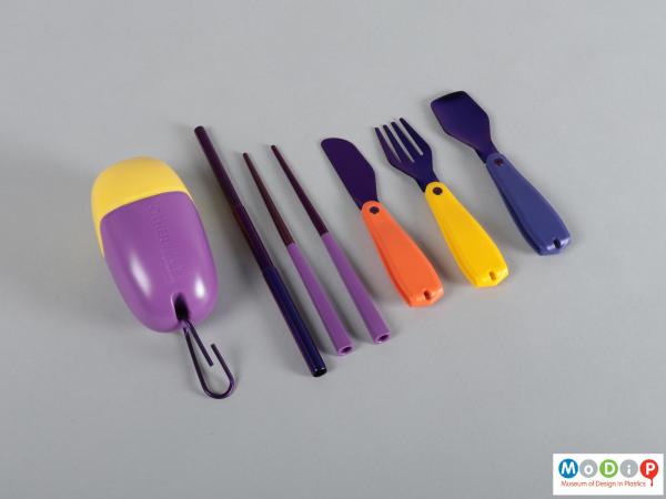 Top view of a cutlery set showing the component parts.