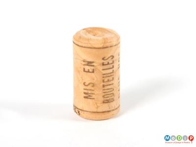Side view of a cork showing the cork like patterning.