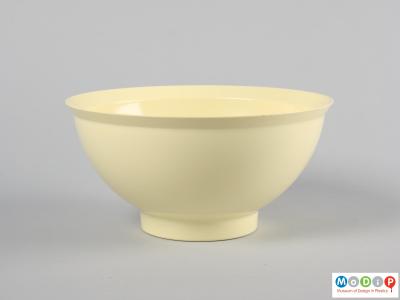 Side view of a bowl showing the integral foot.